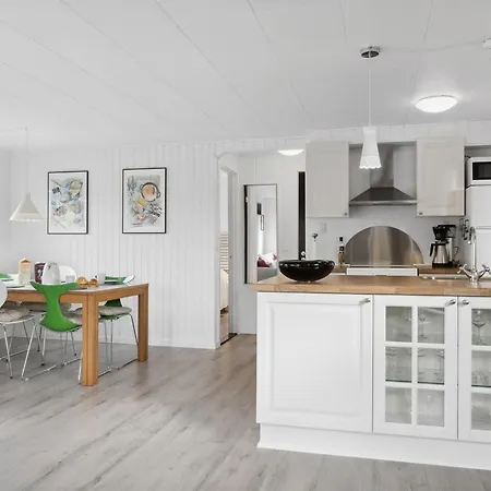 Silvana - 750m From The Sea By Interhome Bøtø By